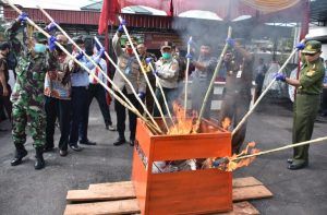 Kejari Agam Musnahkan Barang Bukti Narkoba dari 62 Perkara