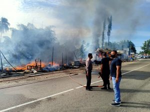 Tujuh Kios Habis Diamuk si Jago Merah di Lubuk Alung