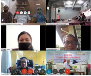 Kepala LLDIKTI Wilayah X Serahkan SK Penyatuan PTS dan Pembukaan Prodi Baru