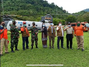 Helikopter Milik BNPB Mendarat di Painan Pesisir Selatan, Ada Apa?