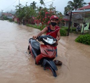 Padang-Pessel Disergap Banjir dan Longsor, Intensitas Hujan Diprediksi Masih Tinggi