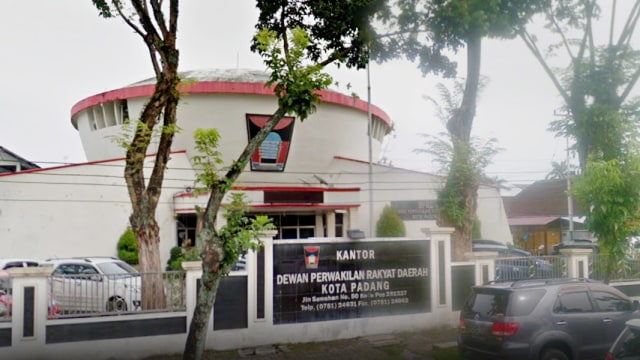 Gedung DPRD Kota Padang. IST