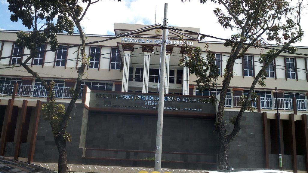 Majelis Hakim Tunda Pembacaan Putusan Kasus Pengrusakan Kantor Golkar Sumbar