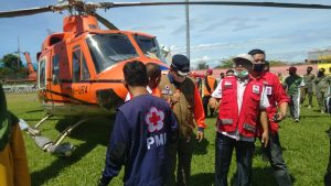 Helikopter Percepat Penyaluran Logistik Kebencanaan BPBD Sumbar ke Limapuluh Kota