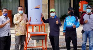 PT KAI Sumbar Bantu Wastafel Portable untuk Kota Pariaman