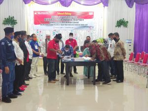 Didukung Tiga Parpol, Hamsuardi-Risnawanto Daftar ke KPU Pasbar