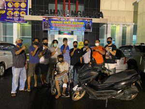 Melihat Kunci Tertinggal, Pria Ini Bawa Kabur Motor di Pasar Raya Padang