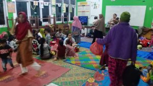 Tanah Bergetar, Ratusan Warga Payo Kota Solok Mengungsi