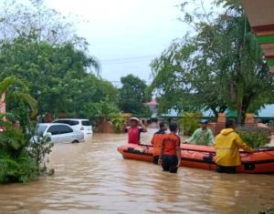 Pessel Dilanda Banjir, Warga Dievakuasi