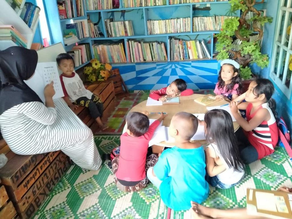 RUMAH BACA LABUAH BELOK, Sukarela Mendampingi Siswa di Saat Pandemi