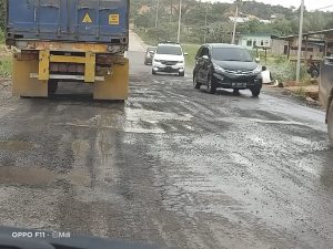 Malam Ditambal Sulam, Paginya Jalan Lintas Sumatera Hancur Lagi