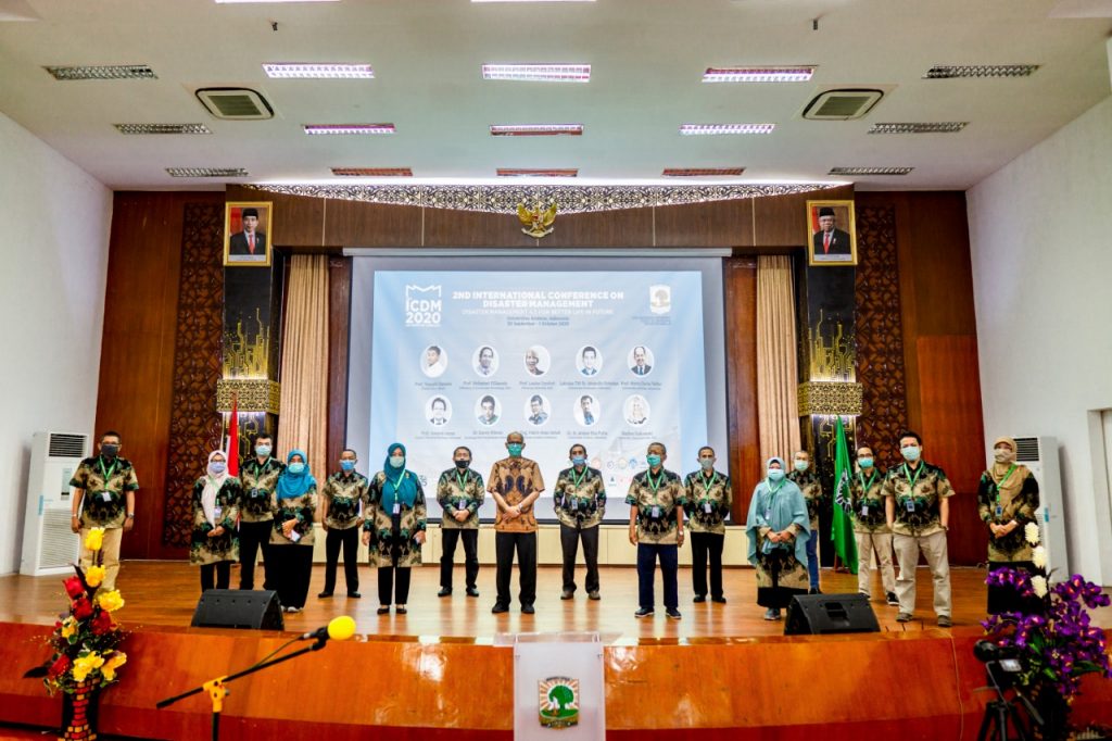 Teknik Sipil Universitas Andalas Bahas Mitigasi Bencana di Konferensi Internasional Bersama Pakar