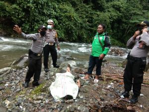 Diduga Tergelincir, Pengendara dan Penumpang Tewas Masuk Jurang di Jalan Padang Panjang – Padang