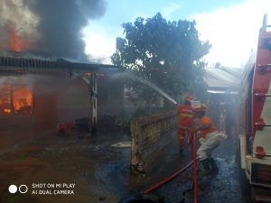 Rumah di Kawasan Parik Rantang Terbakar, Kerugian Hingga Ratusan Juta