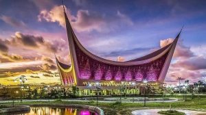 QORI KALIGRAFI SUMBAR RIVI PRATAMA, Juara 1 MTQ Nasional Menatap Panggung Internasional