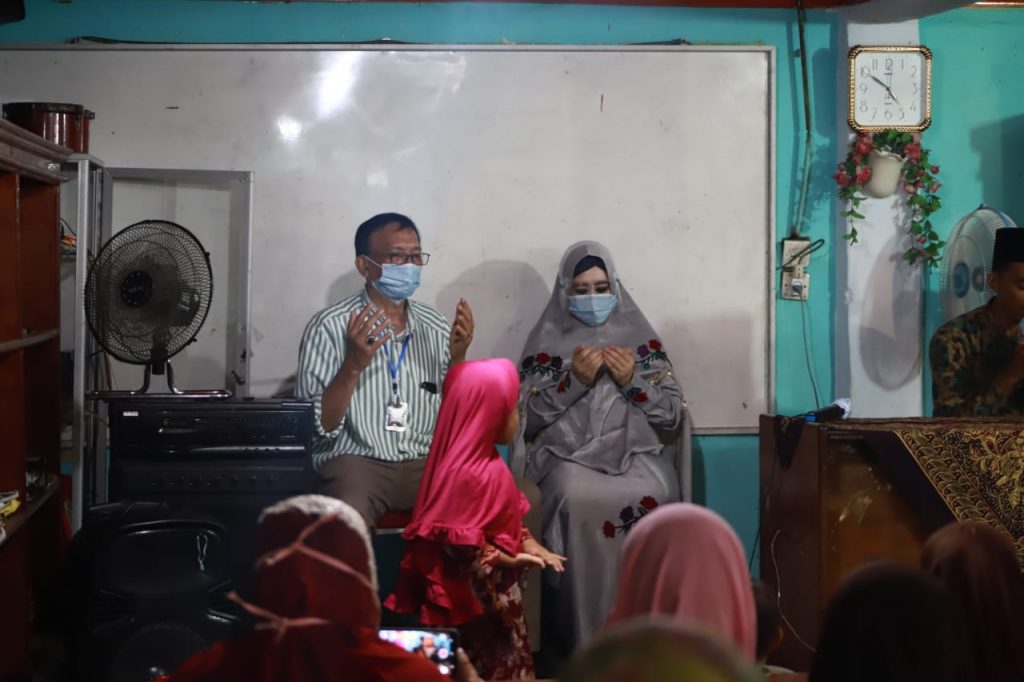 Hendrajoni Bersama Istri Berbagi Tali Asih ke Panti Asuhan