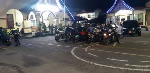 Tak Hanya Keroyok Anggota TNI di Bukittinggi, Pengendara Moge Juga Rusak Mobil Warga Sipil