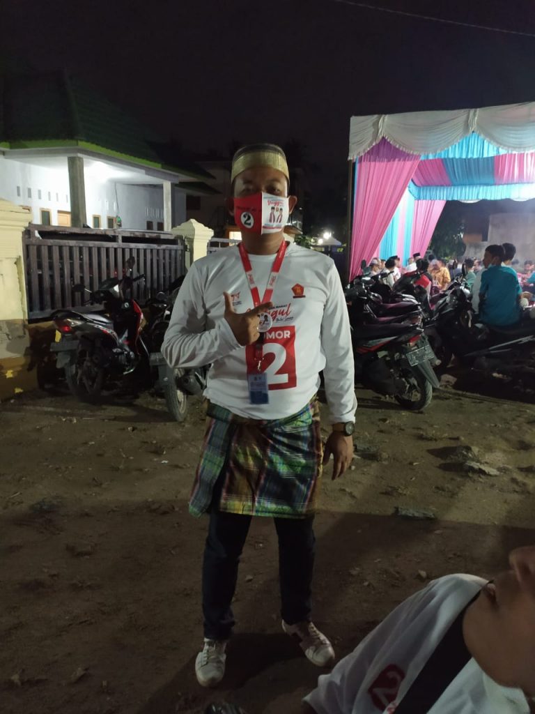 Pembawa Acara Balap Nasional “Hibahkan” Diri Kampanyekan NA-IC