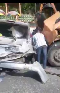 Kecelakaan Beruntun di Air Terjun Lembah Anai, Satu Mobil Sampai Terjun ke Sungai