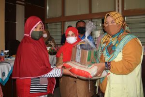 Sahabat Disabilitas Kota Bukittinggi Terima Bantuan Paket Sembako