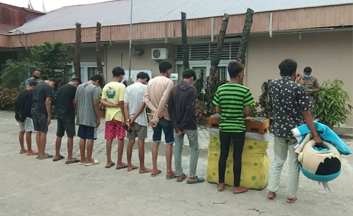 pak ogah ditangkap satpol pp padang