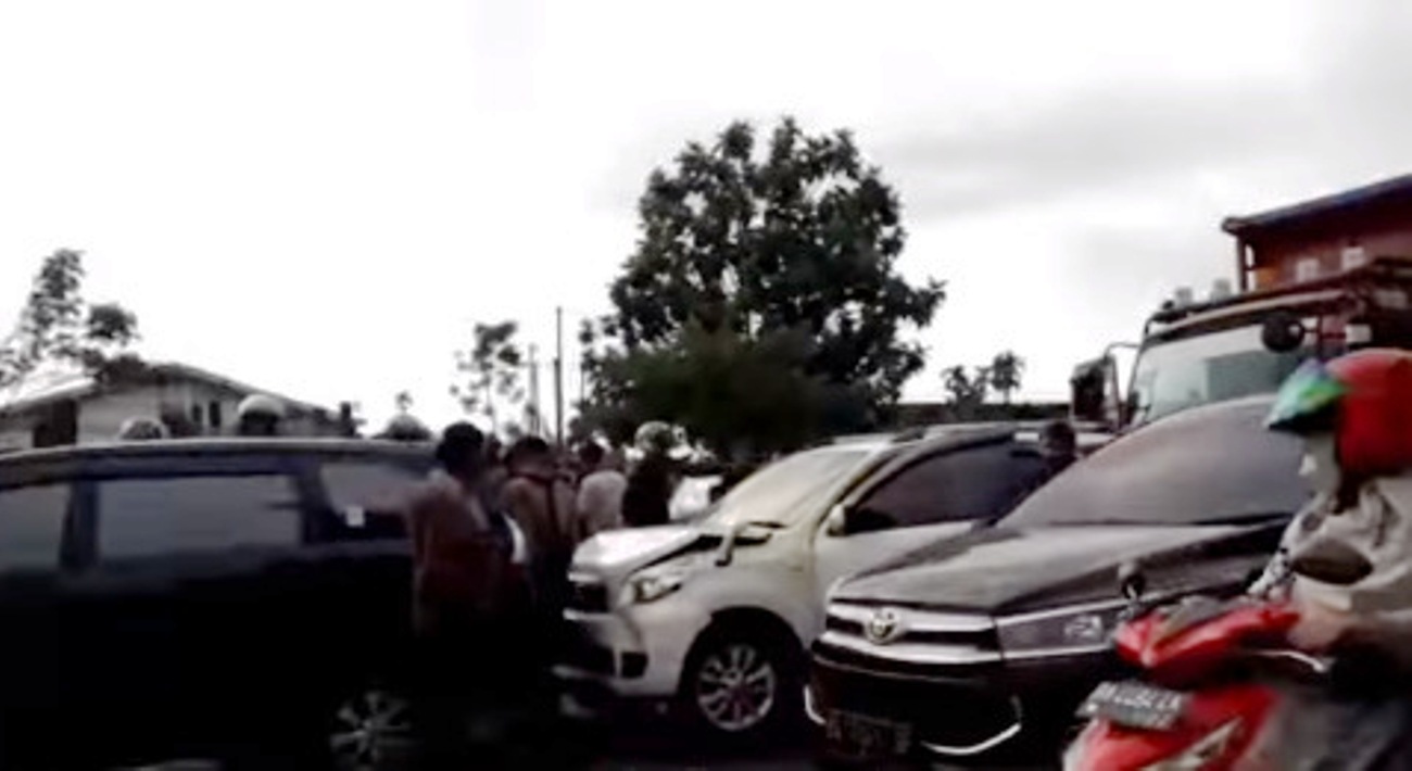 kecelakaan beruntun bypass padang