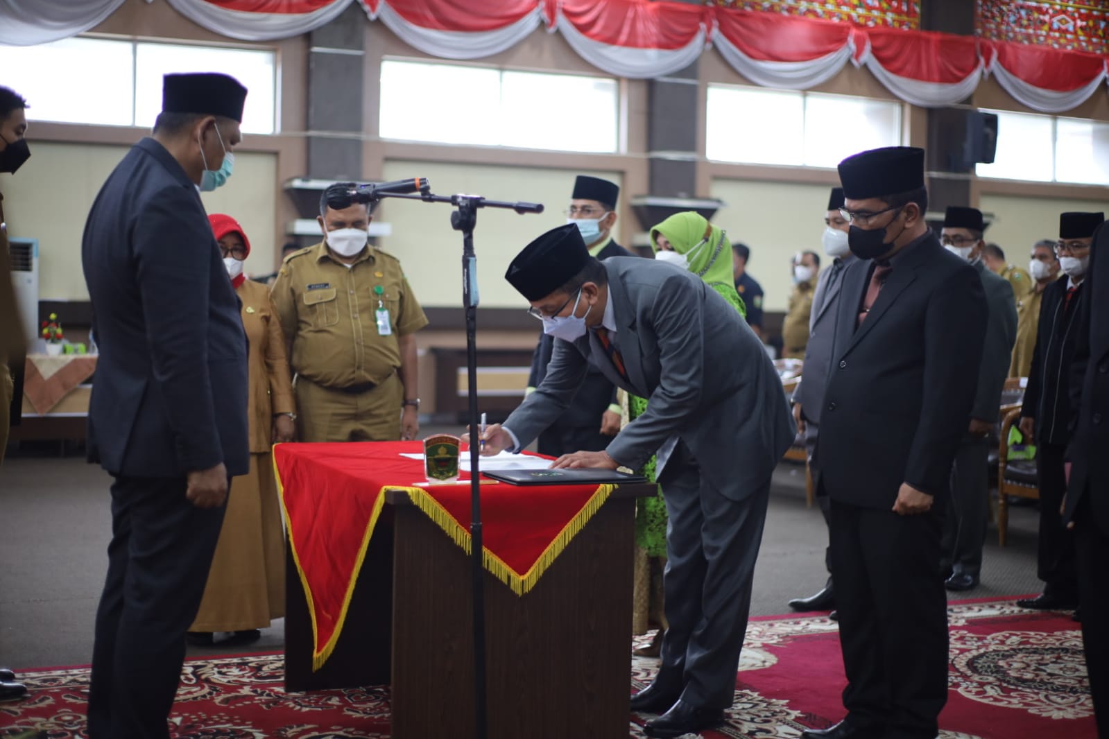 bupati solok lantik pejabat