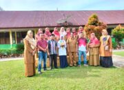 Siswi SMPN 21 Sijunjung Ini Berangkat ke Kejurnas Renang di Yogyakarta