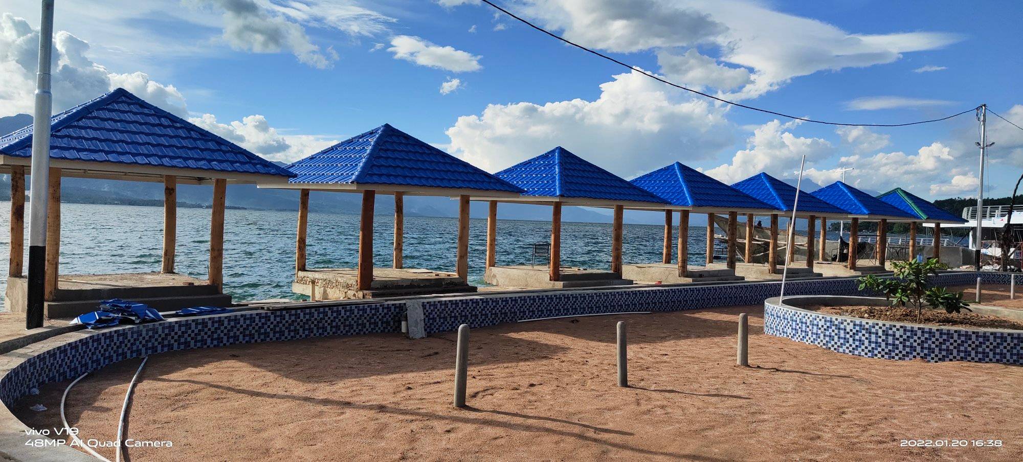 wisata danau singkarak sandiaga uno