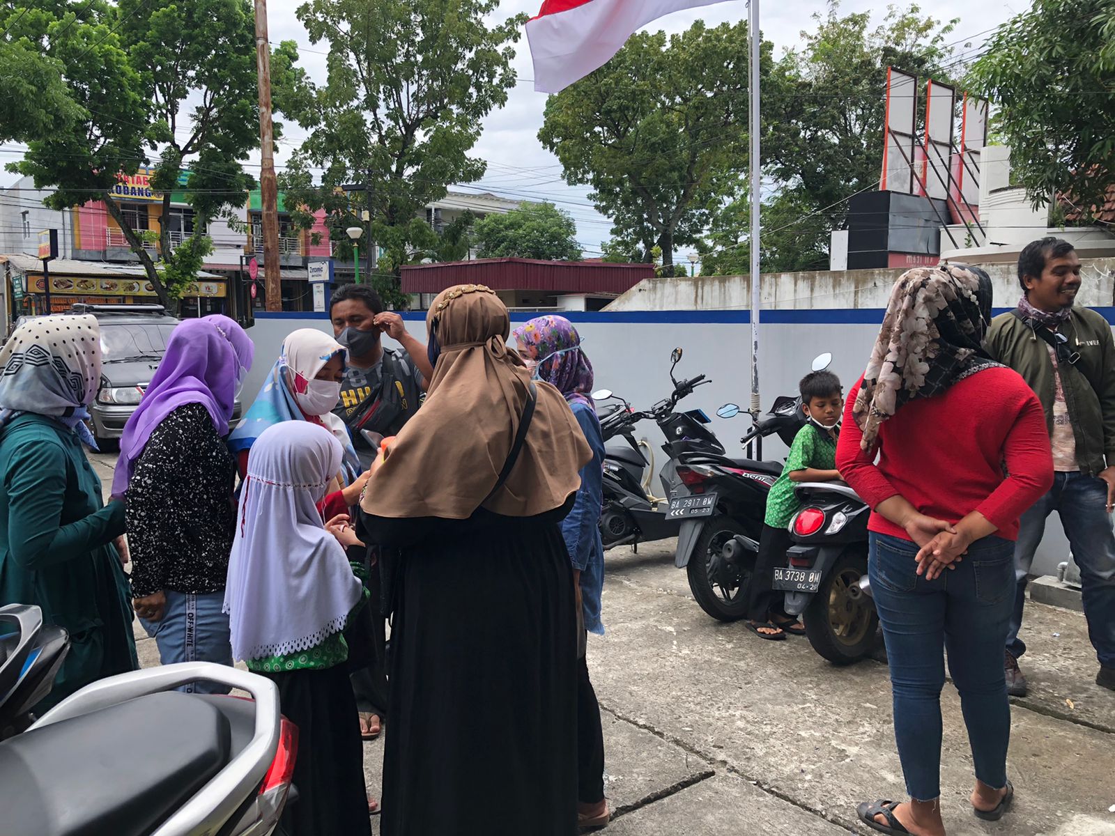 vaksin sekolah ombudsman sumbar