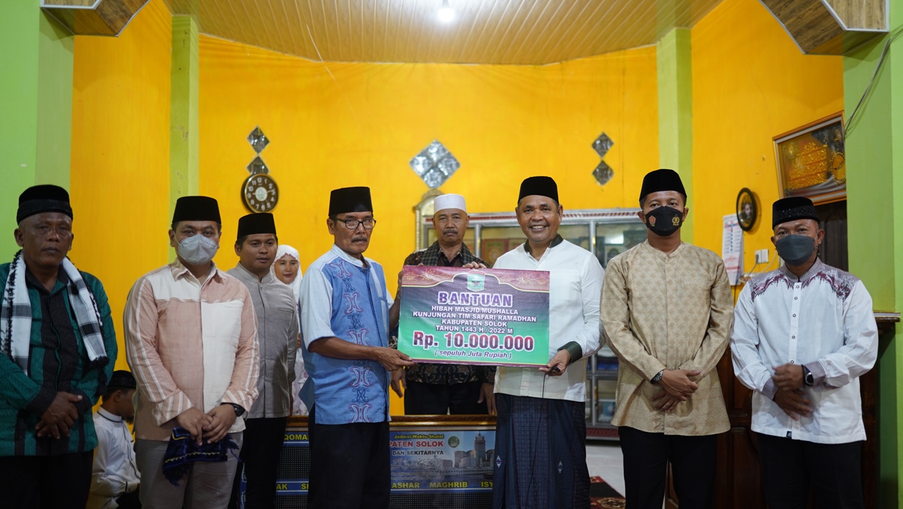 bupati solok salat tarawih
