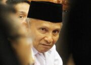 Terkait Isu Tiga Periode, Amien Rais Minta Jokowi Selesai 2024