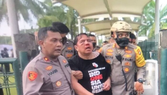 Pengeroyok Ade Armando Terlihat Jelas dalam Video, Charles Honoris: Segera Tangkap Pelaku