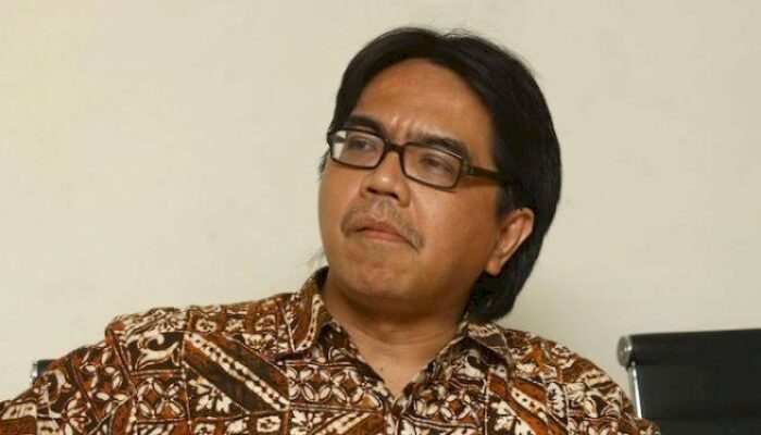 Babak Belur Dihajar Massa Saat Demo, Ade Armando Bukan Kaleng-kaleng!