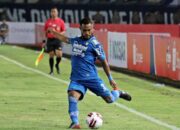 Seiring Kepergian Ardi Idrus, Bos Persib Tak Khawatir Dengan Pilihan Pemain Bek Kiri