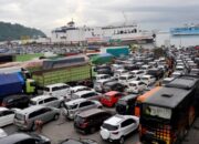 Mudik 2022: Pelabuhan Merak Macet Parah Hingga Pemudik Pingsan