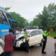 adam jordan tabrak bus dharmasraya