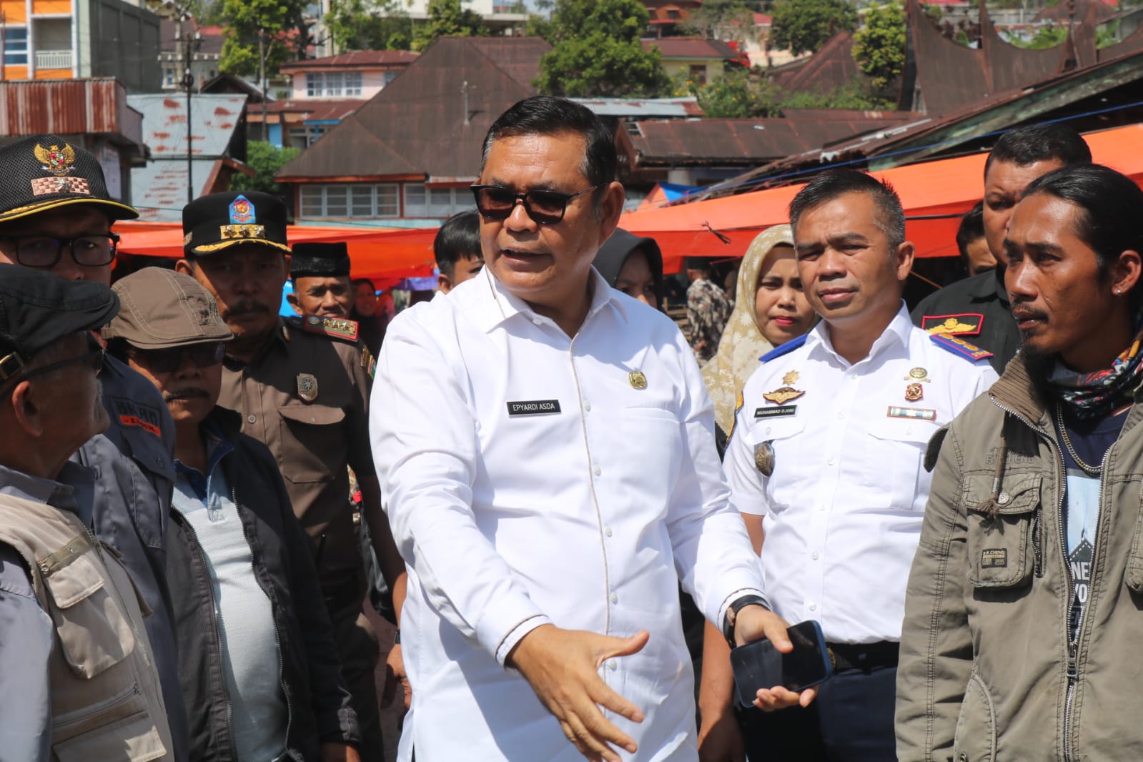 bupati solok buka pasar ternak muaro paneh