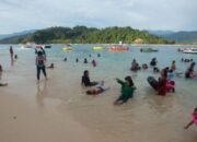 Kawasan Wisata di Pessel Diserbu Pengunjung