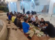 Panen Ayam Sukses, Marlis Gelar Syukuran dengan Makan Bajamba