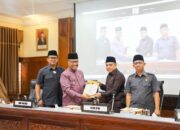 Wawako Bukittinggi Hantarkan Dua Ranperda ke DPRD