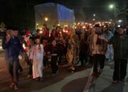 Ratusan Obor Meriahkan Malam Takbiran di Nagari Koto Gadang Guguak