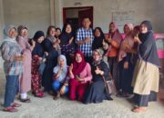 Pemnag Duku Salurkan Insentif Guru Paud Kader Posyandu dan Bidan Desa