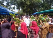 Pemko Bukittinggi Serahkan Bantuan 20.000 Bibit Buah