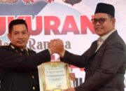 Berhasil Ungkap 34 Kasus Narkoba, Kasat Narkoba Polres Solok Terima Penghargaan dari Bupati