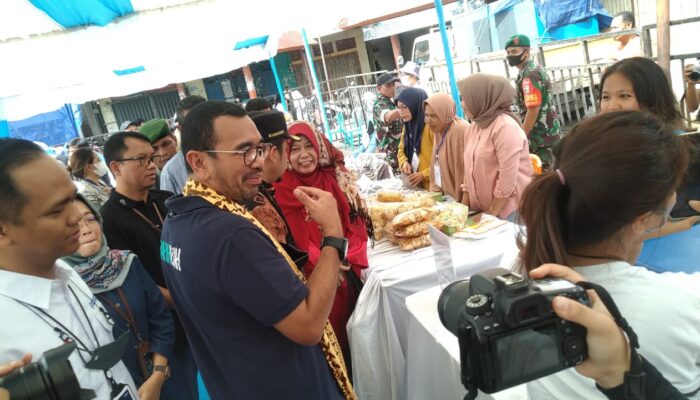 Pelindo Regional 2 Gelar Pasar Rakyat di Solok, Arya Sinulingga: Pemulihan Ekonomi