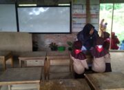 Tangis Guru Dilam di Depan Bupati Solok, Kelas Tak Berpintu, jadi Tempat Tidur Anjing