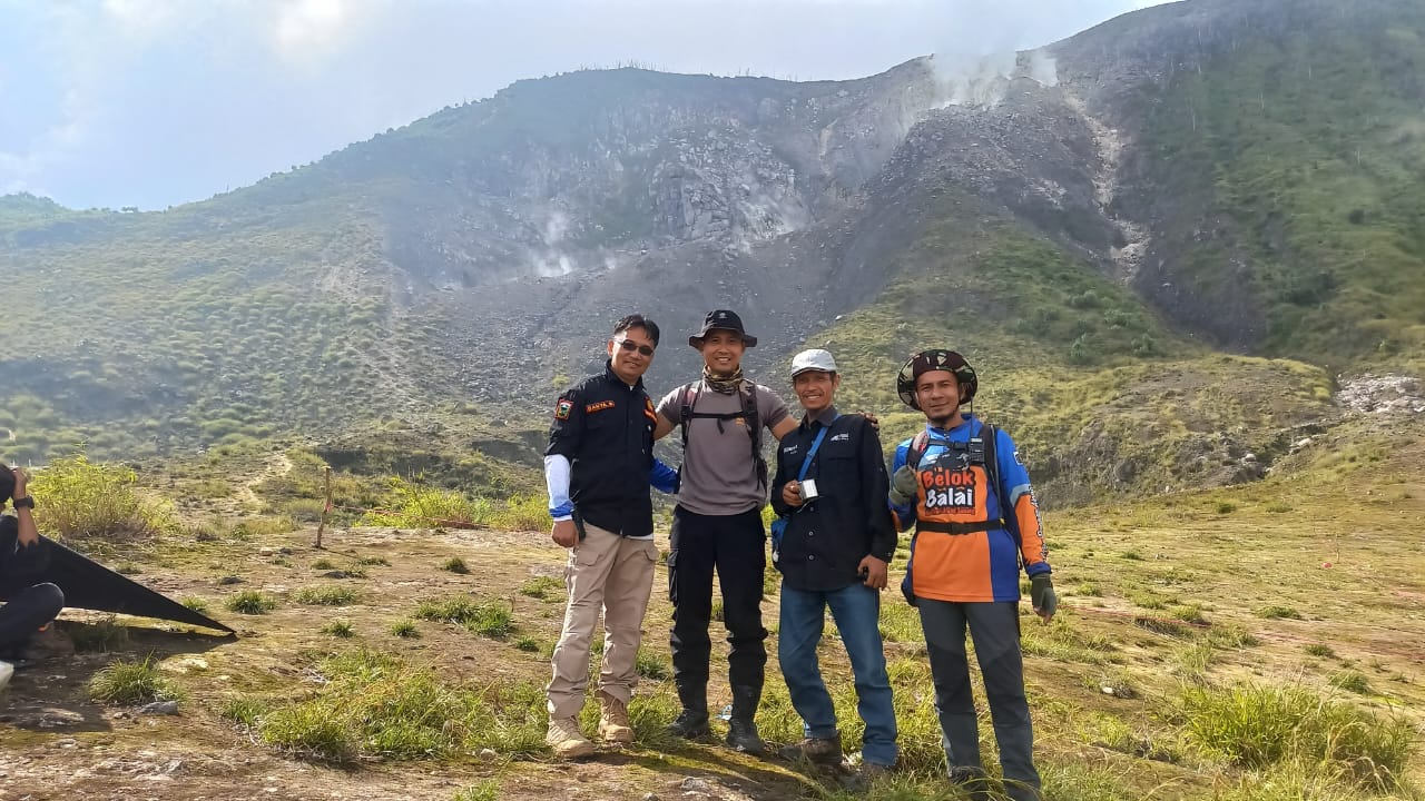 HUT ke-77 RI Gunung Talang Penggiat Alam