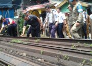 Minim Anggaran, Rel Pun jadi Jembatan