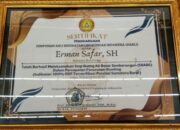 Wako Erman Safar Terima Penghargaan HAKLI